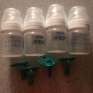 4 Gas relief Philips avent plastic bottles